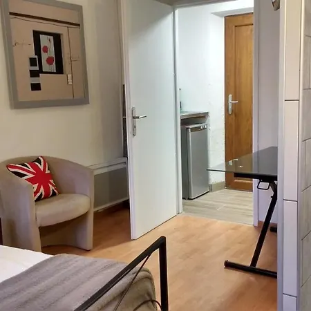 - De Hotel Pressins
